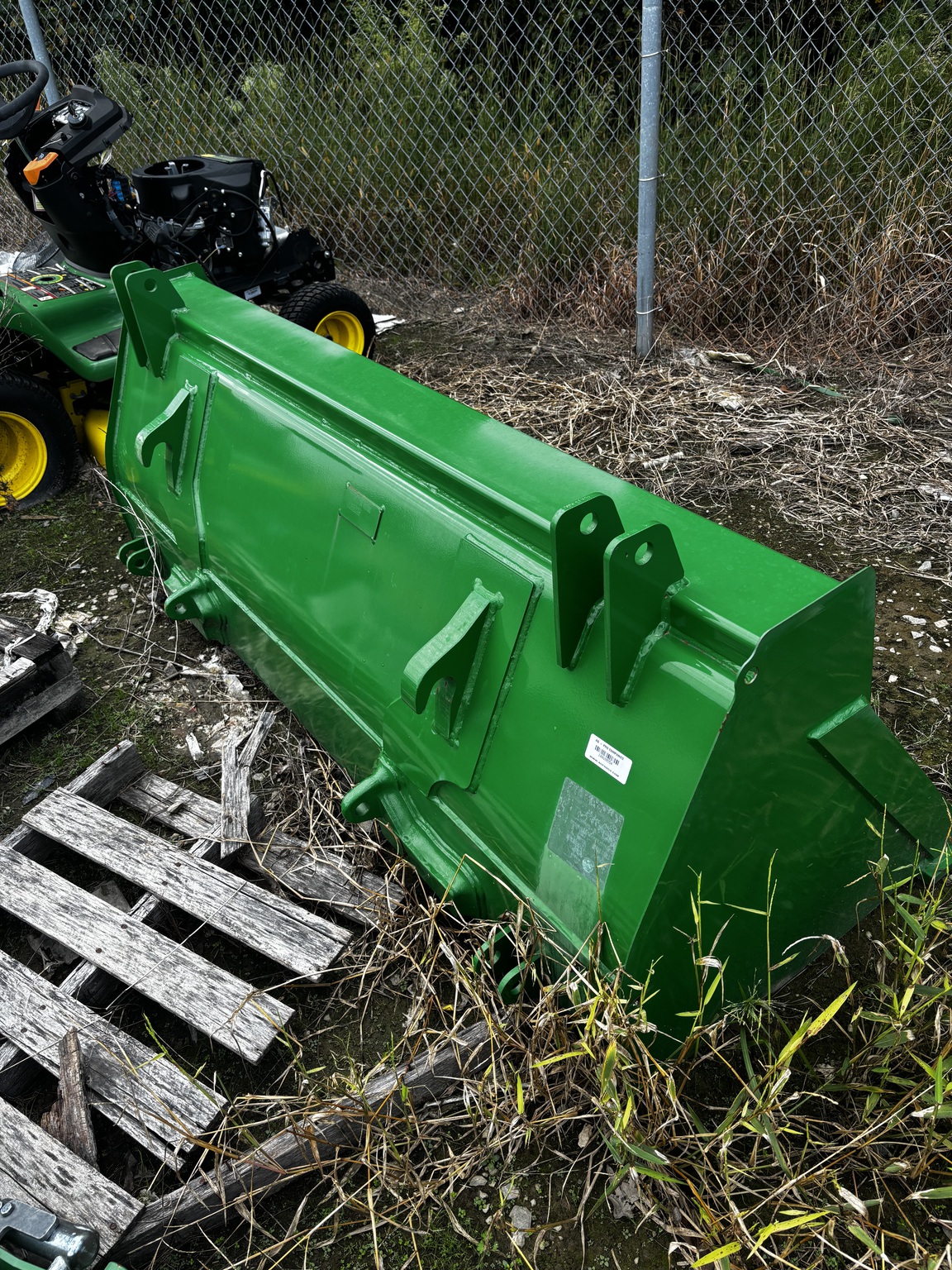 2024 John Deere BUCKET Image 1