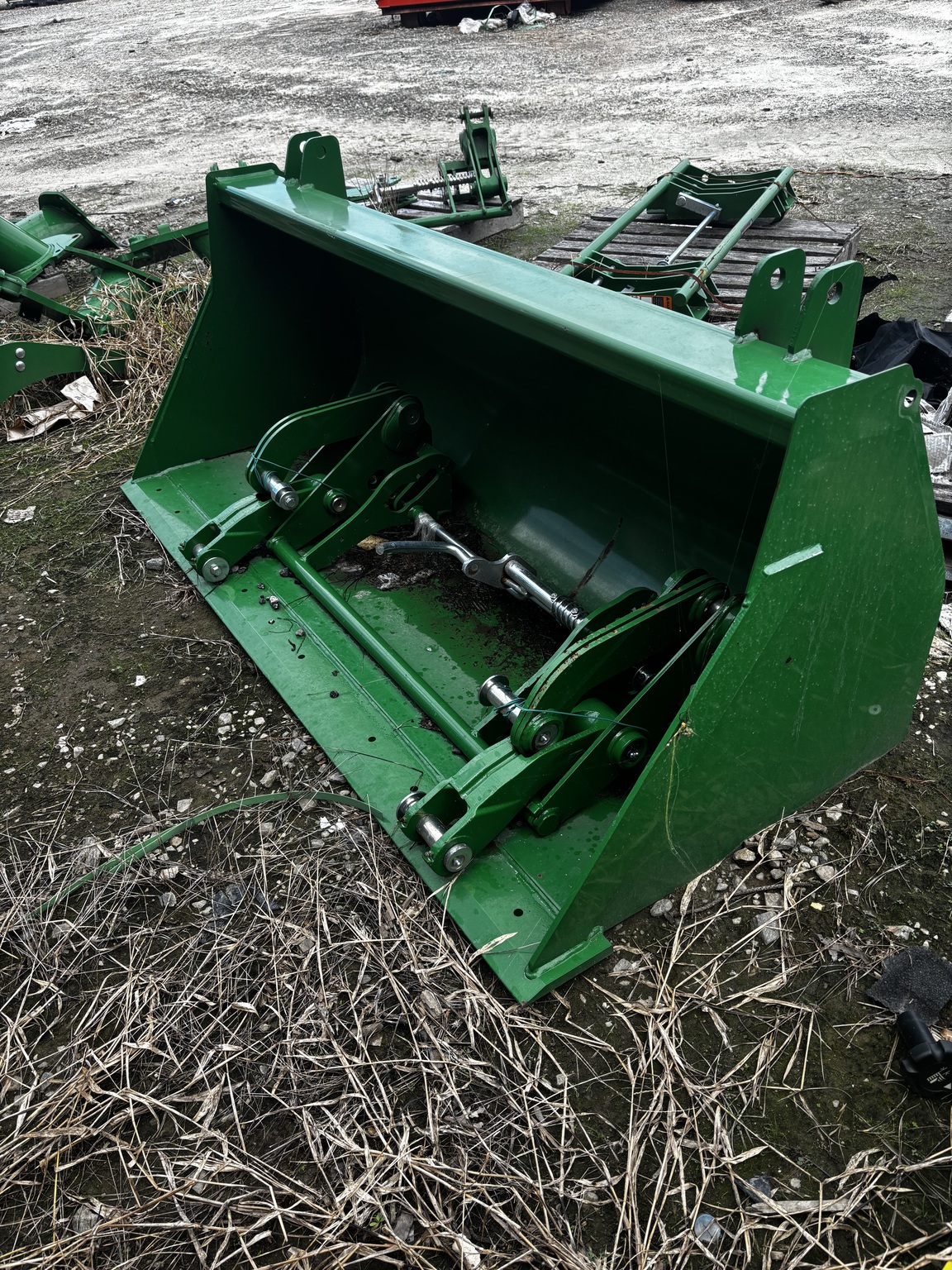2024 John Deere BUCKET Image 2