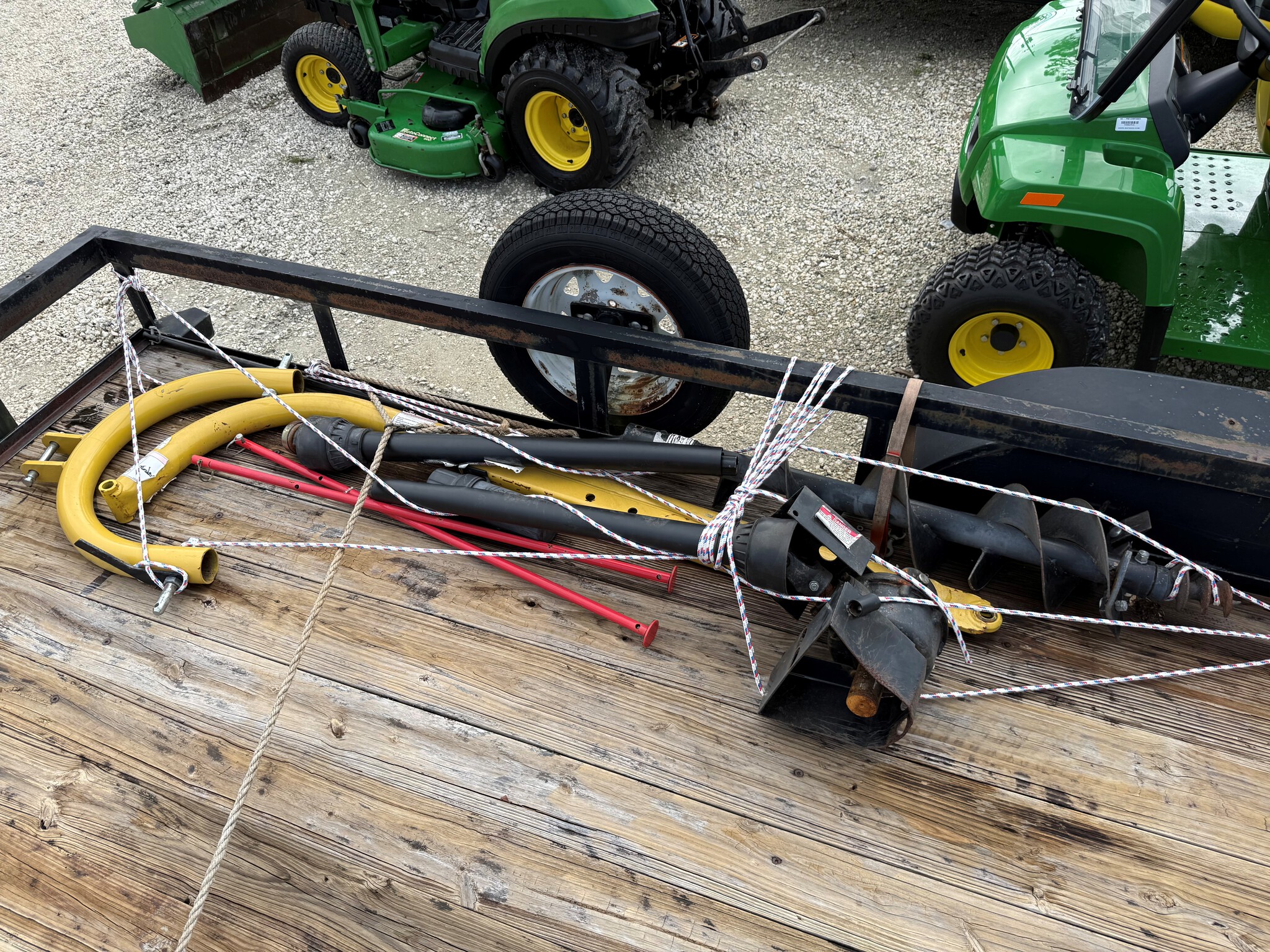 2014 John Deere 1023E Image 9