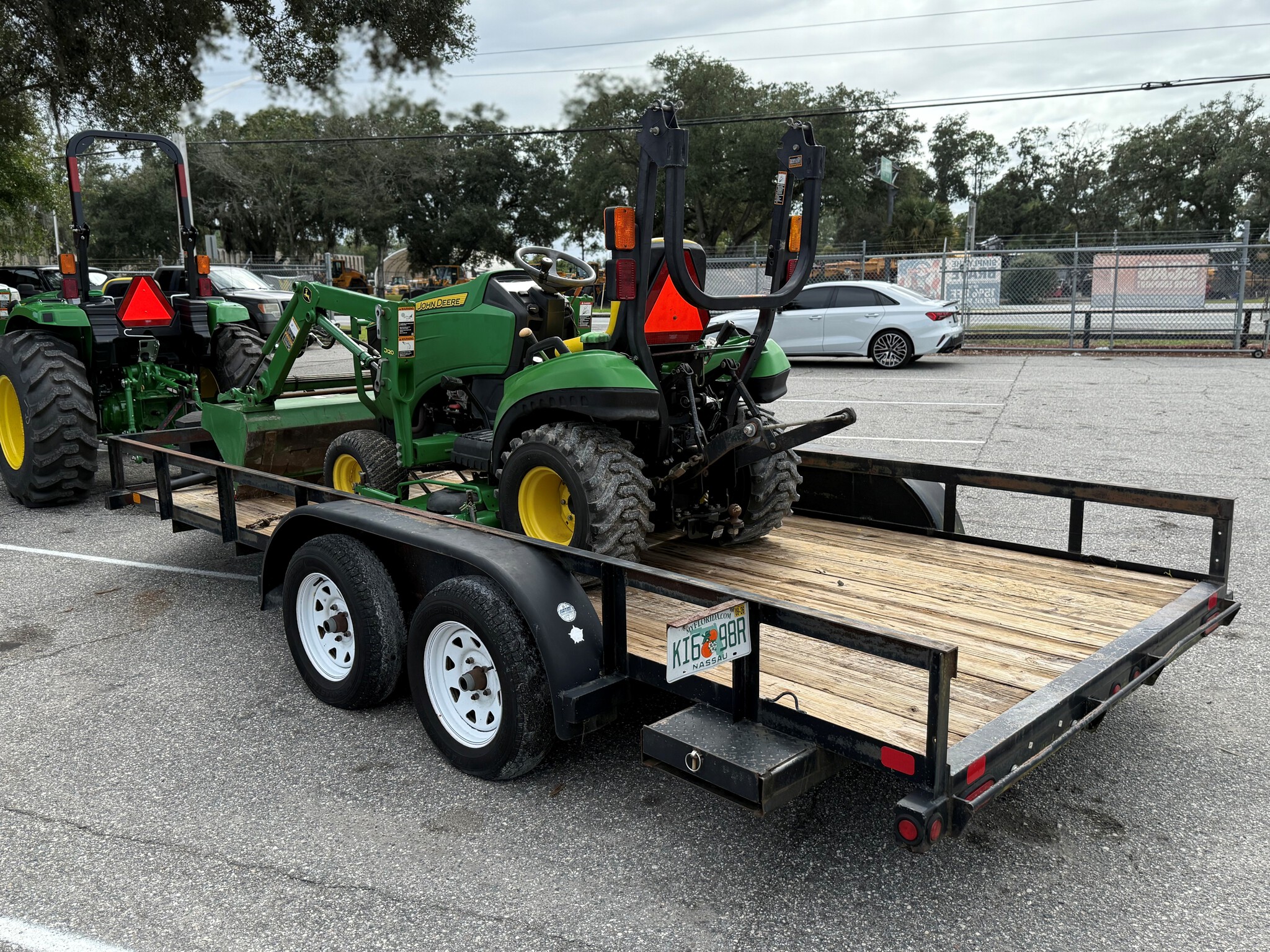 2014 John Deere 1023E Image 3