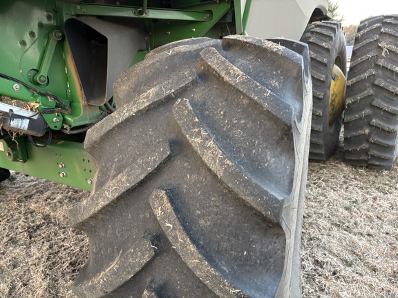 Photo of 2017 John Deere S690