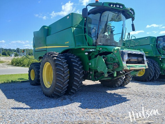 Photo of 2017 John Deere S690