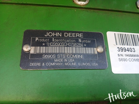 Photo of 2017 John Deere S690