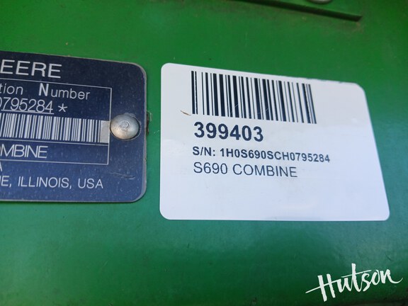 Photo of 2017 John Deere S690