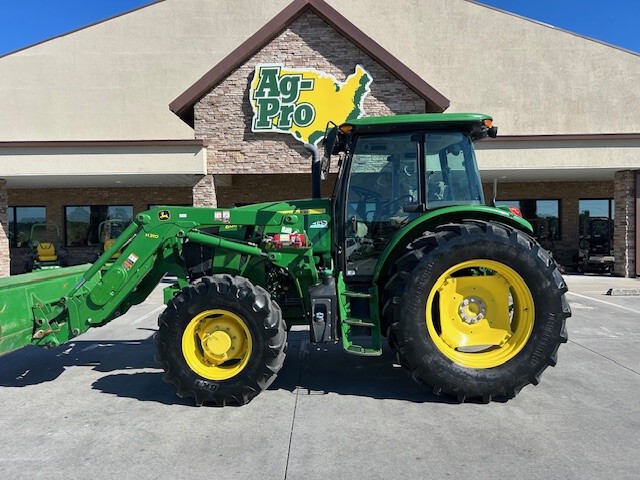 2021 John Deere 6120E Image 2