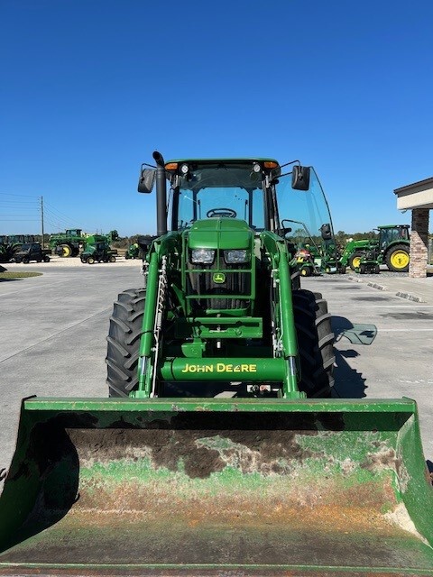 2021 John Deere 6120E Image 3