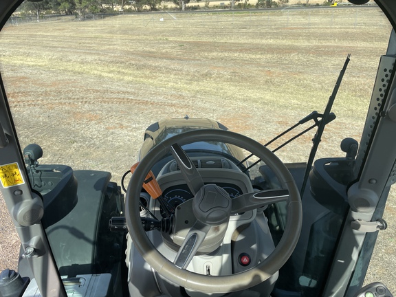 Deutz-Fahr 6215 image 18