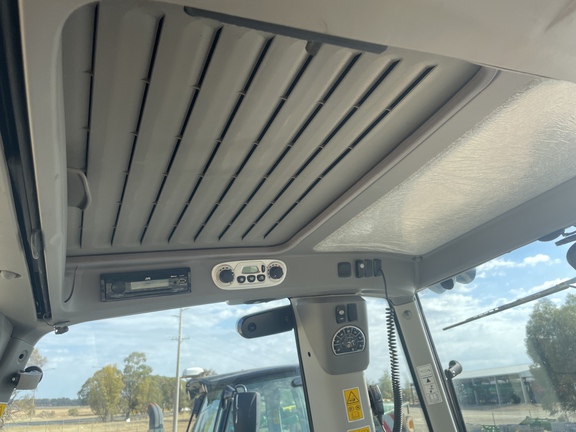 Deutz-Fahr 6215 image 21