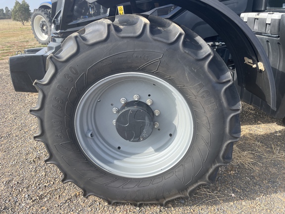 Deutz-Fahr 6215 image 23