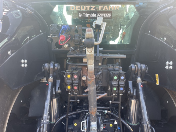 Deutz-Fahr 6215 image 32