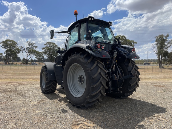 Deutz-Fahr 6215 image 5