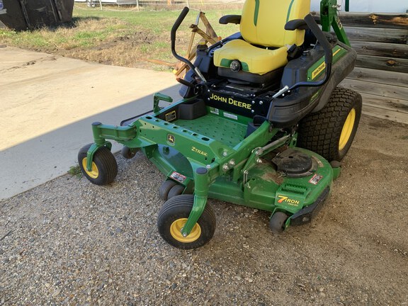 Photo of 2025 John Deere Z930M