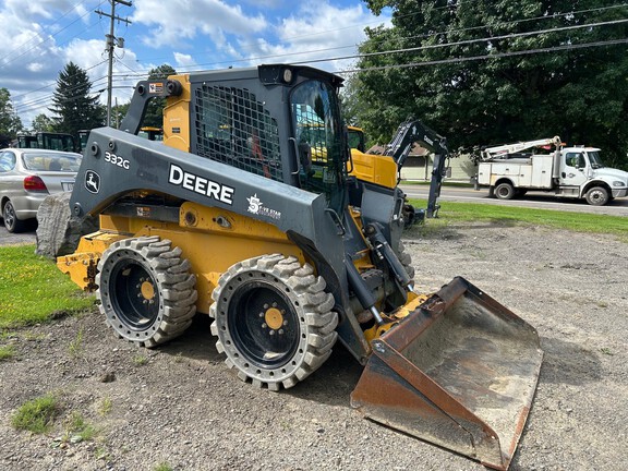 2018 John Deere 332G