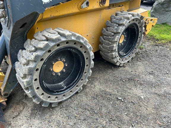 2018 John Deere 332G