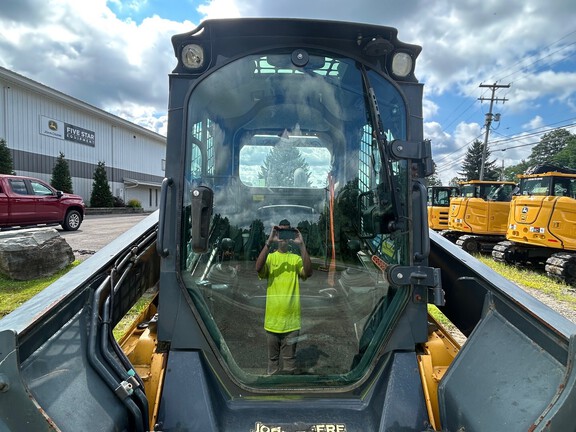2018 John Deere 332G