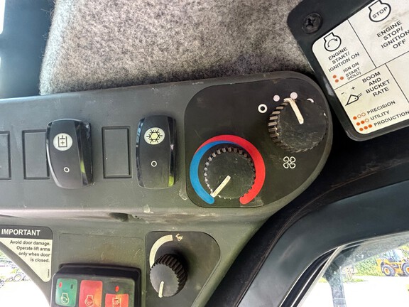 2018 John Deere 332G