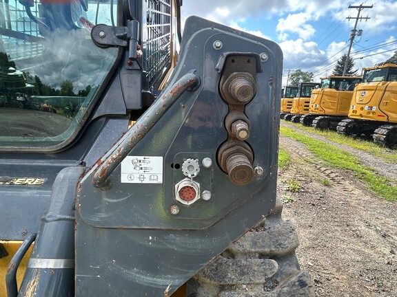 2018 John Deere 332G