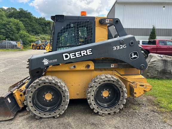 2018 John Deere 332G
