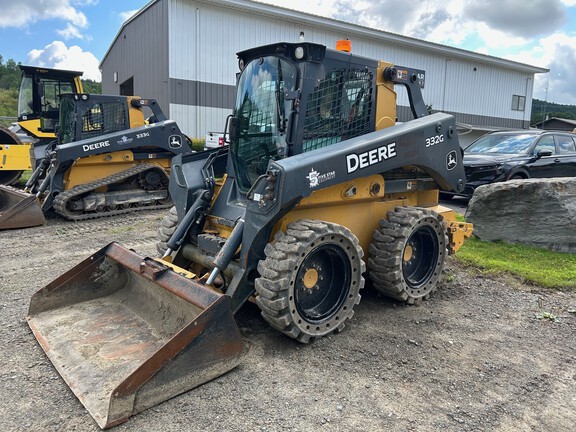 2018 John Deere 332G