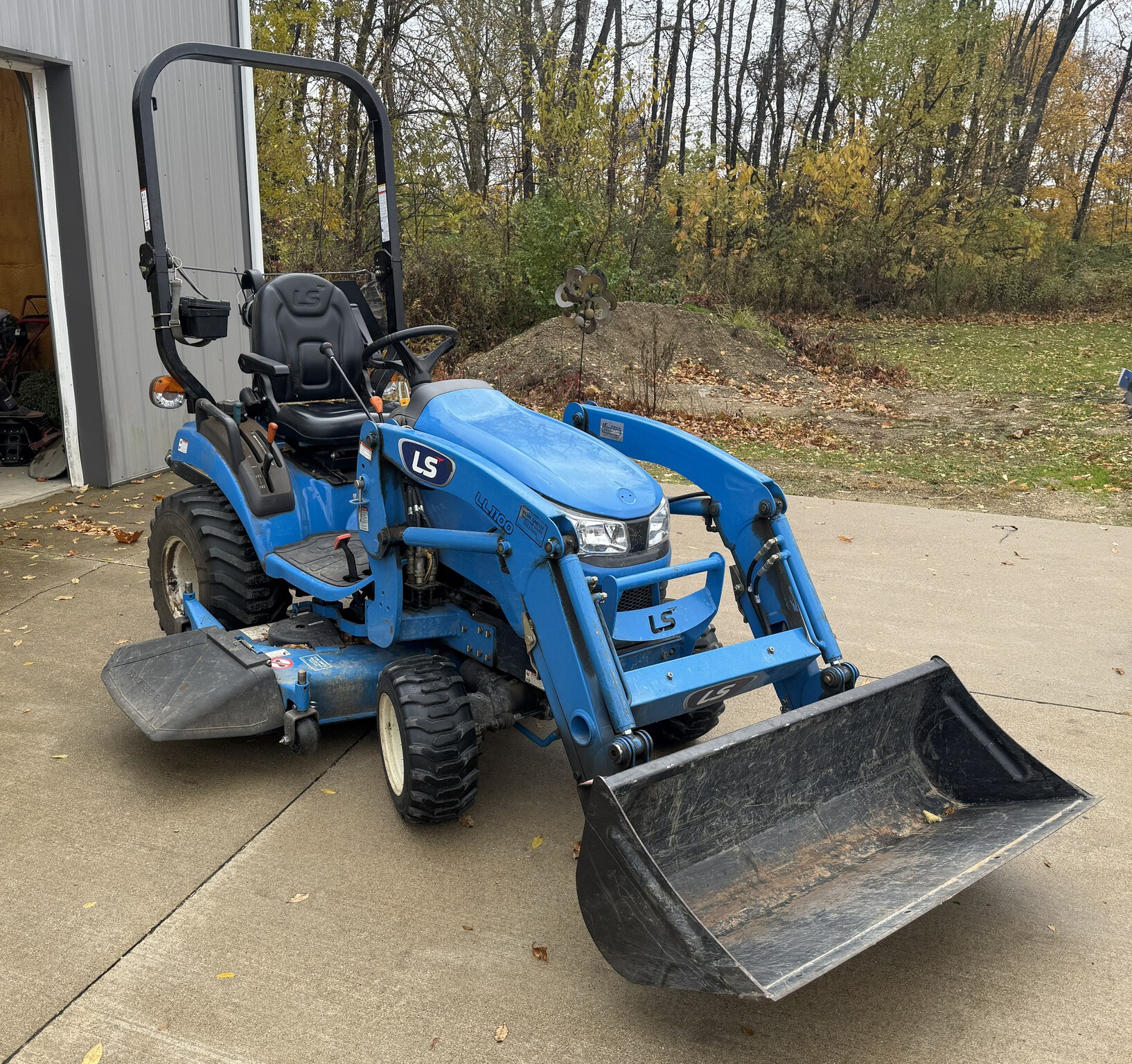 2018 LS MT125 Image 1