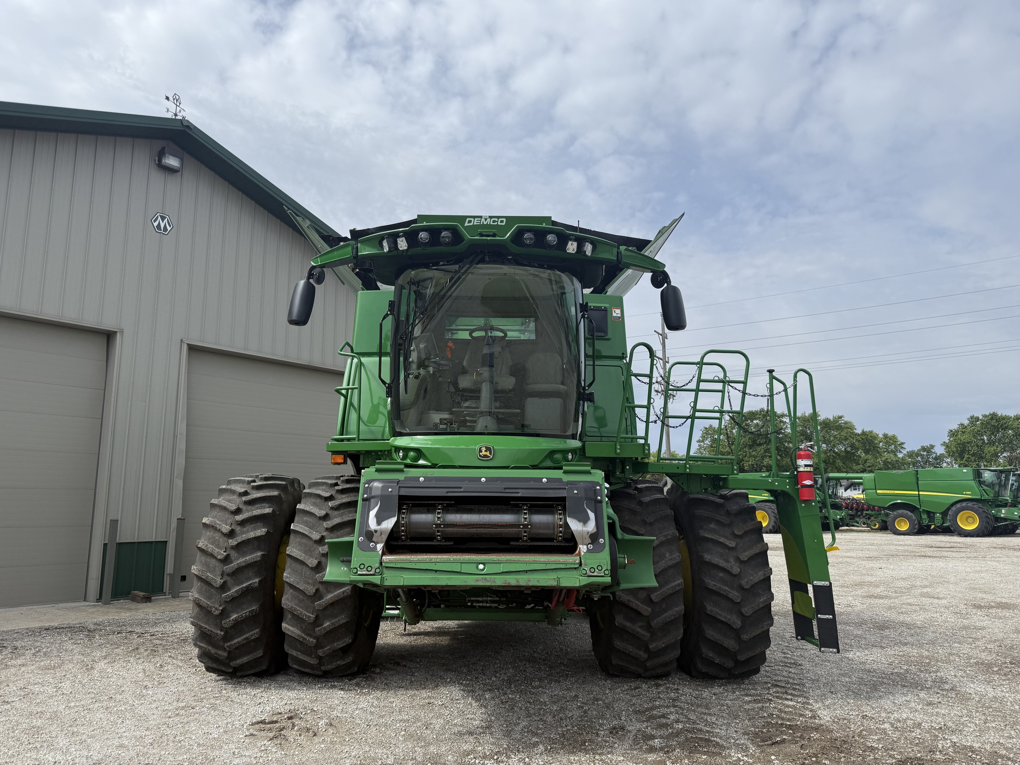  2023 John Deere S770 at Heritage Tractor in Pontiac, IL