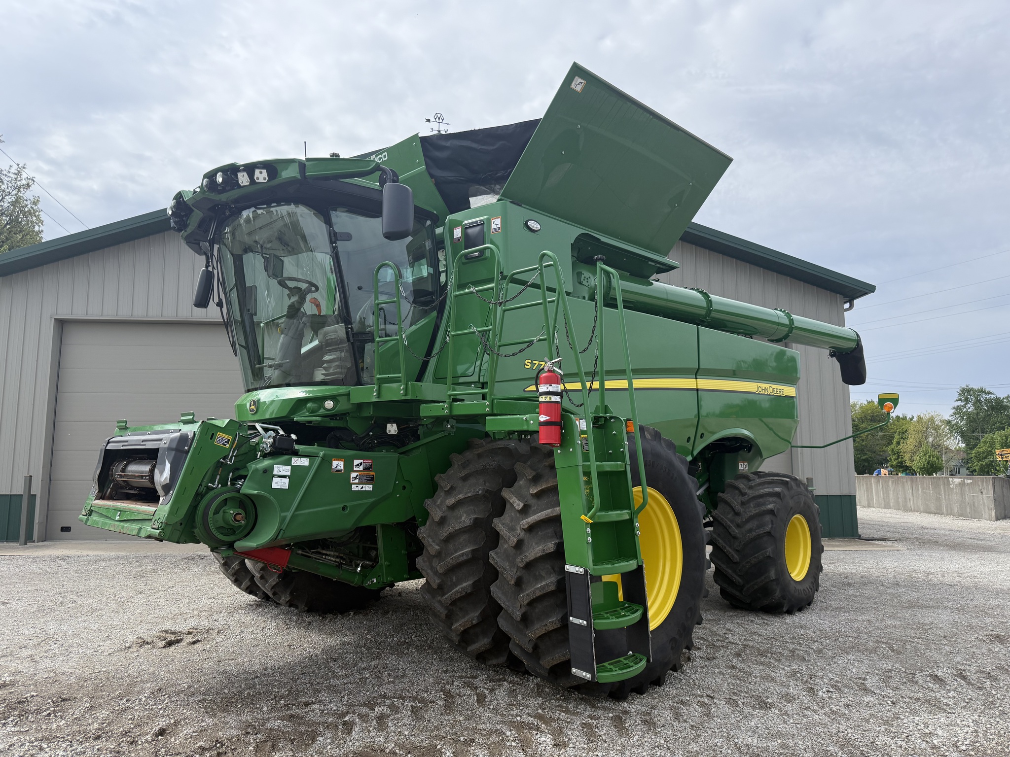  2023 John Deere S770 at Heritage Tractor in Pontiac, IL