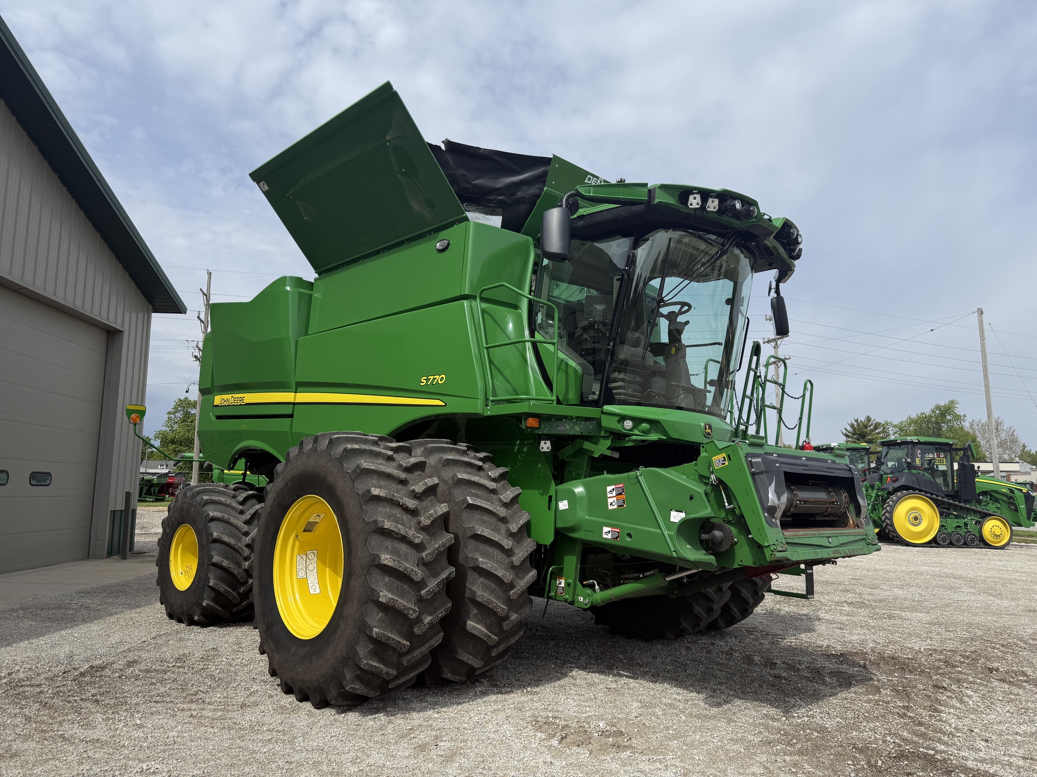  2023 John Deere S770 at Heritage Tractor in Pontiac, IL