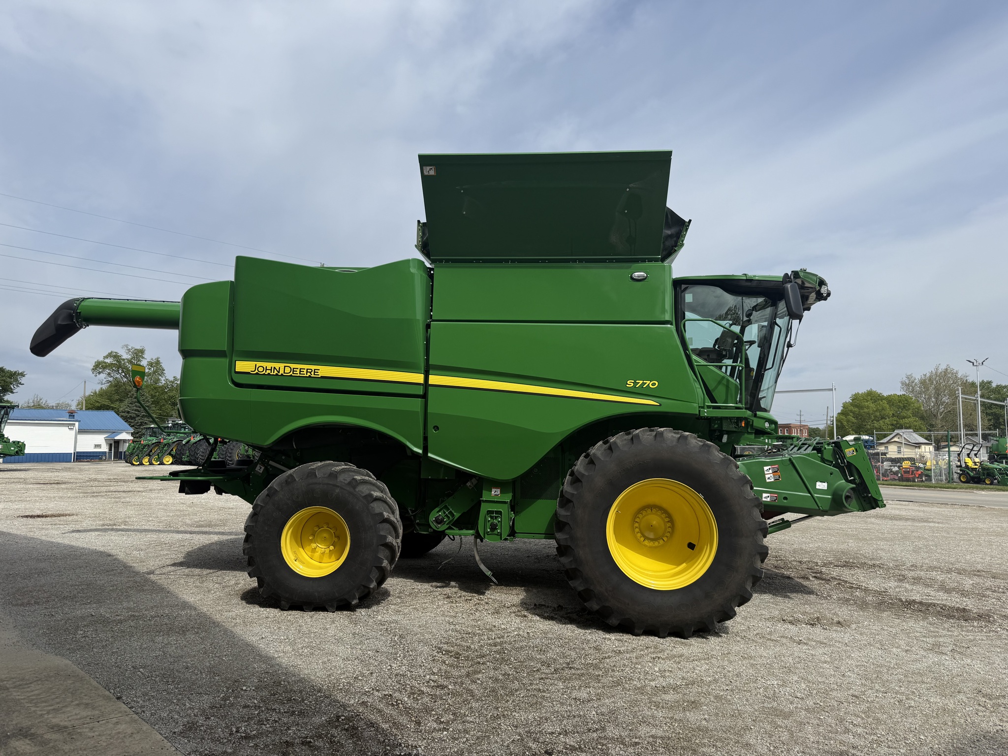  2023 John Deere S770 at Heritage Tractor in Pontiac, IL