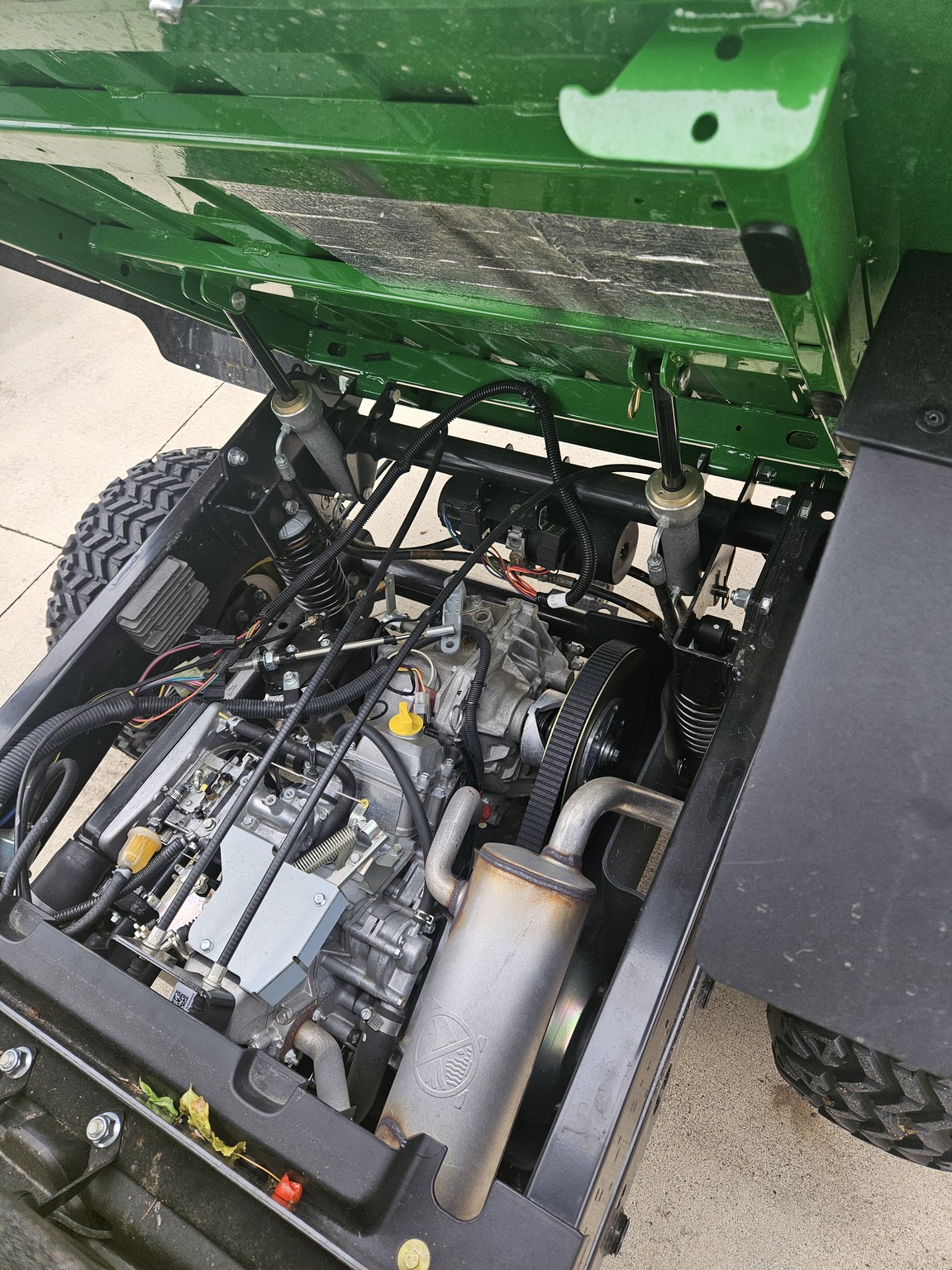 2016 John Deere HPX 4X4 Image 6