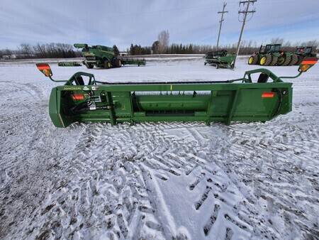 Used 2020 John Deere 615P Combine Platforms at Horizon Ag & Turf in St. Paul, AB - Photo6