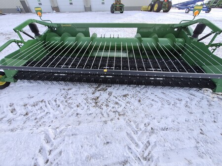 Used 2020 John Deere 615P Combine Platforms at Horizon Ag & Turf in St. Paul, AB - Photo8