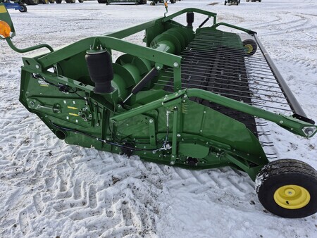 Used 2020 John Deere 615P Combine Platforms at Horizon Ag & Turf in St. Paul, AB - Photo9