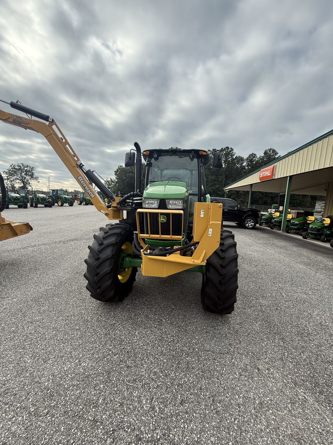 2023 John Deere 6105E Image 2