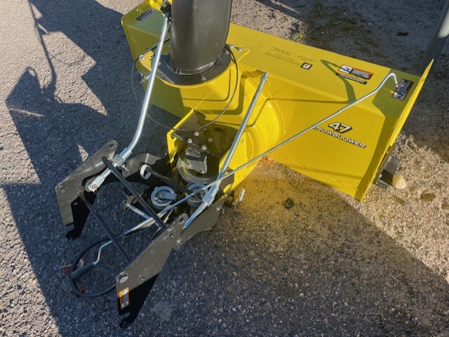 2017 John Deere 47SB Image 3