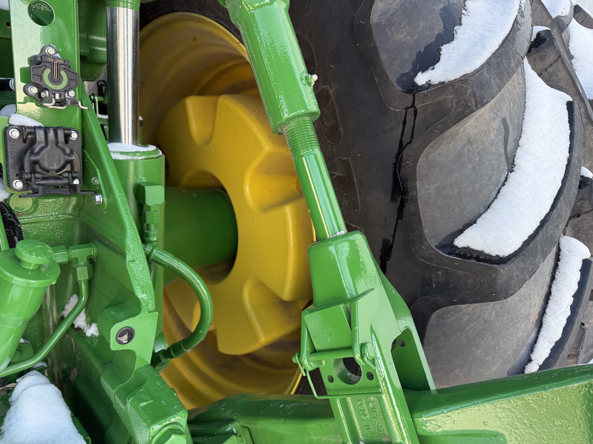 2025 John Deere 8R 340 at Heritage Tractor in Nevada, MO