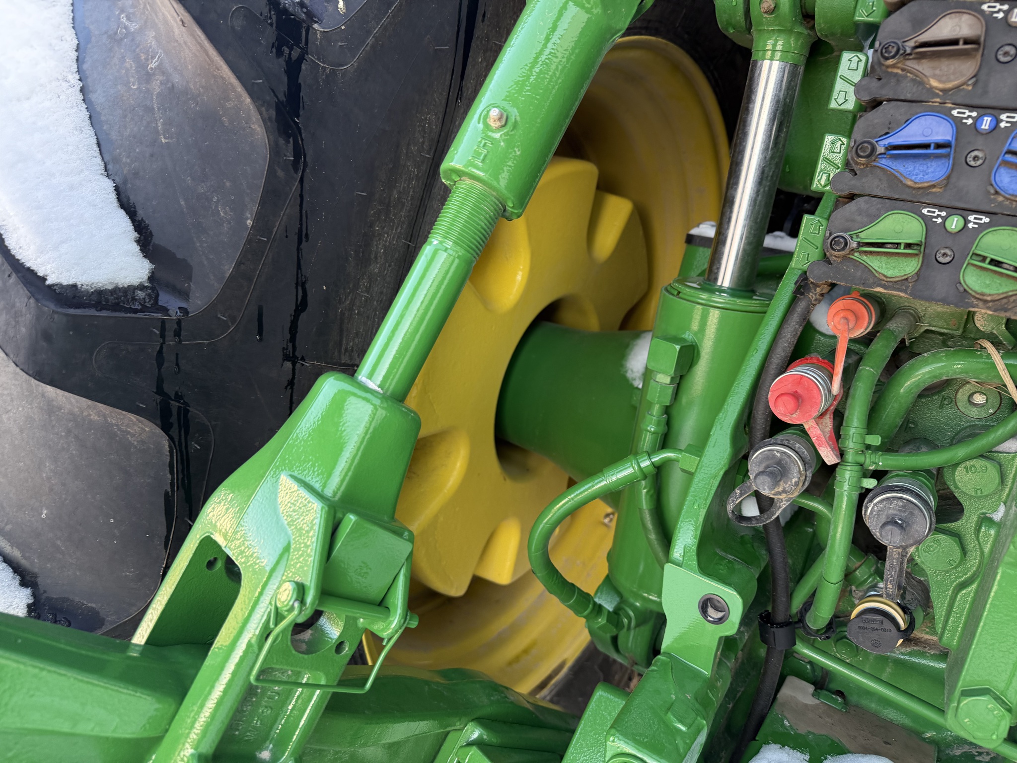  2025 John Deere 8R 340 at Heritage Tractor in Nevada, MO
