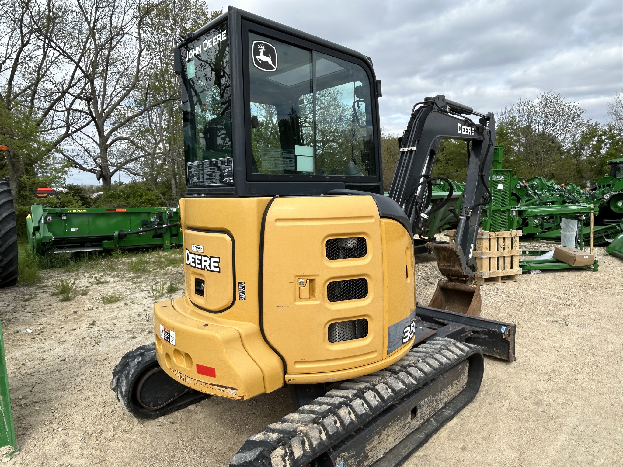 2015 John Deere 35G at Heritage Tractor in Freeport, IL