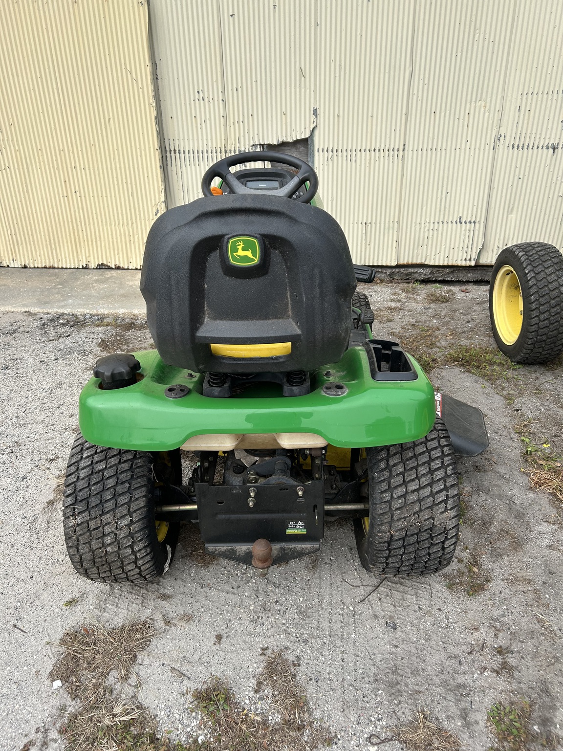 2010 John Deere X304 Image 3