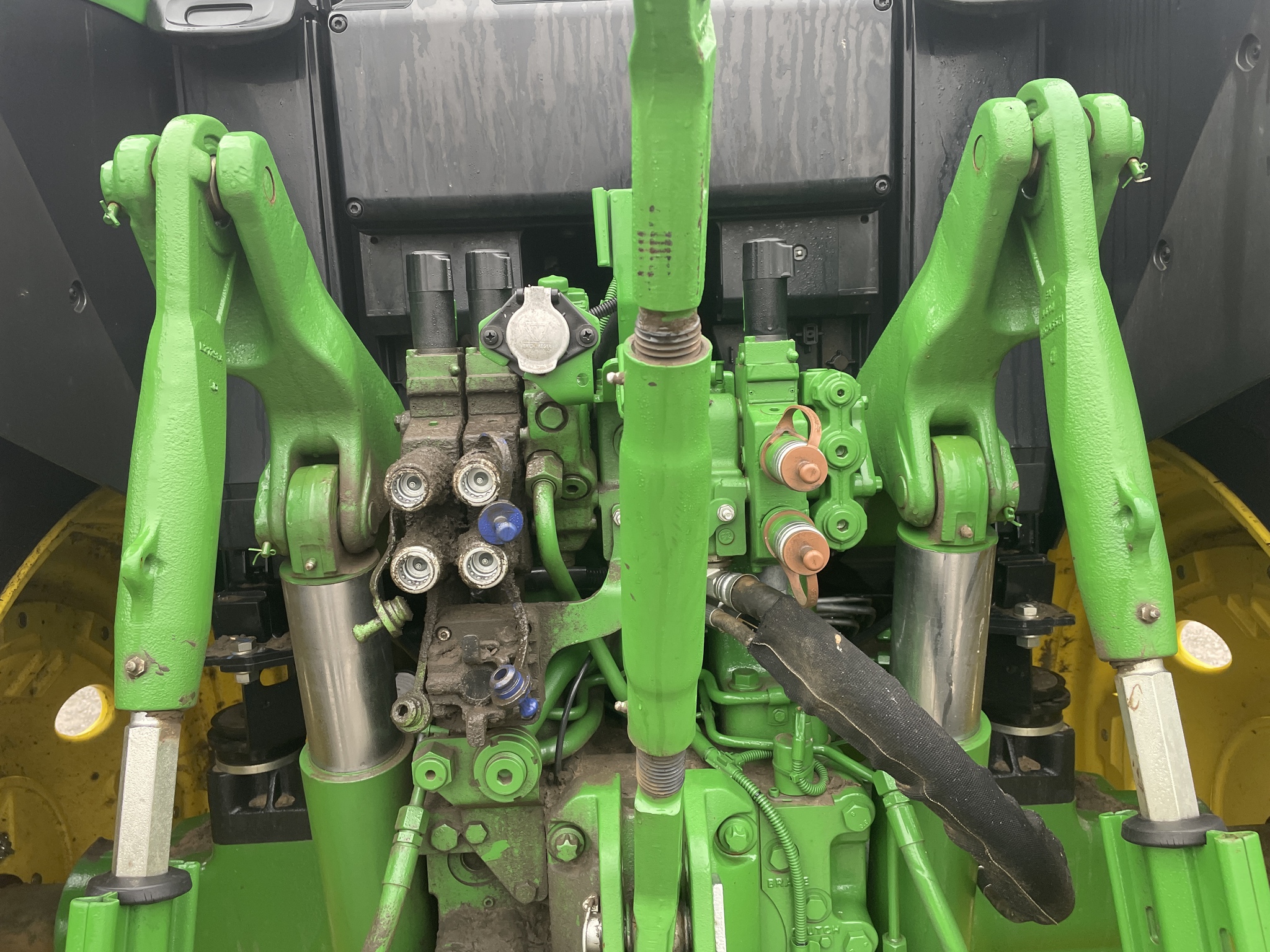 2023 John Deere 6155M Image 9