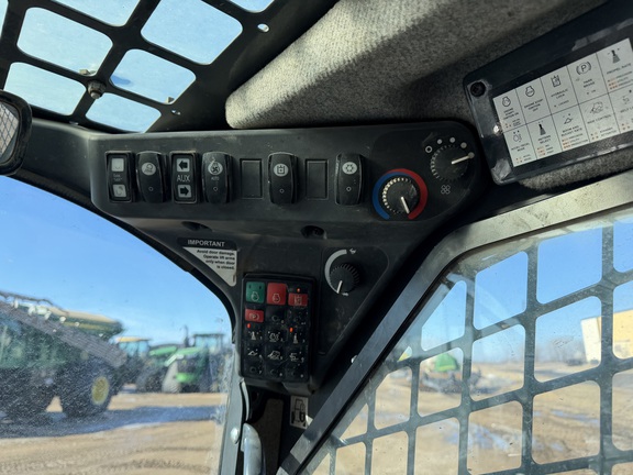 2023 John Deere 325G - Photo19