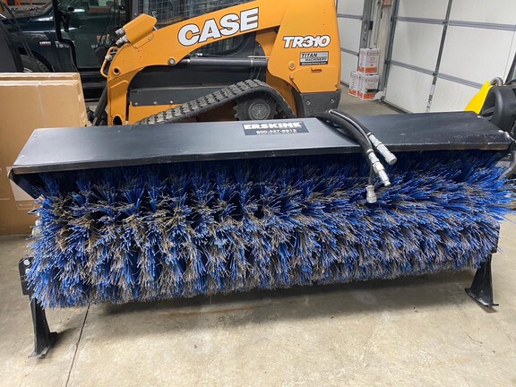 2019 Erskine broom - Photo2