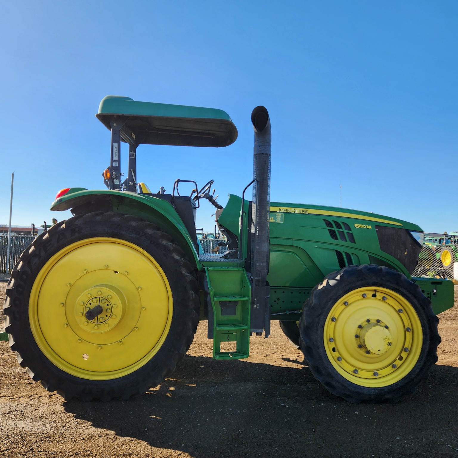 2015 John Deere 6150M Image 6