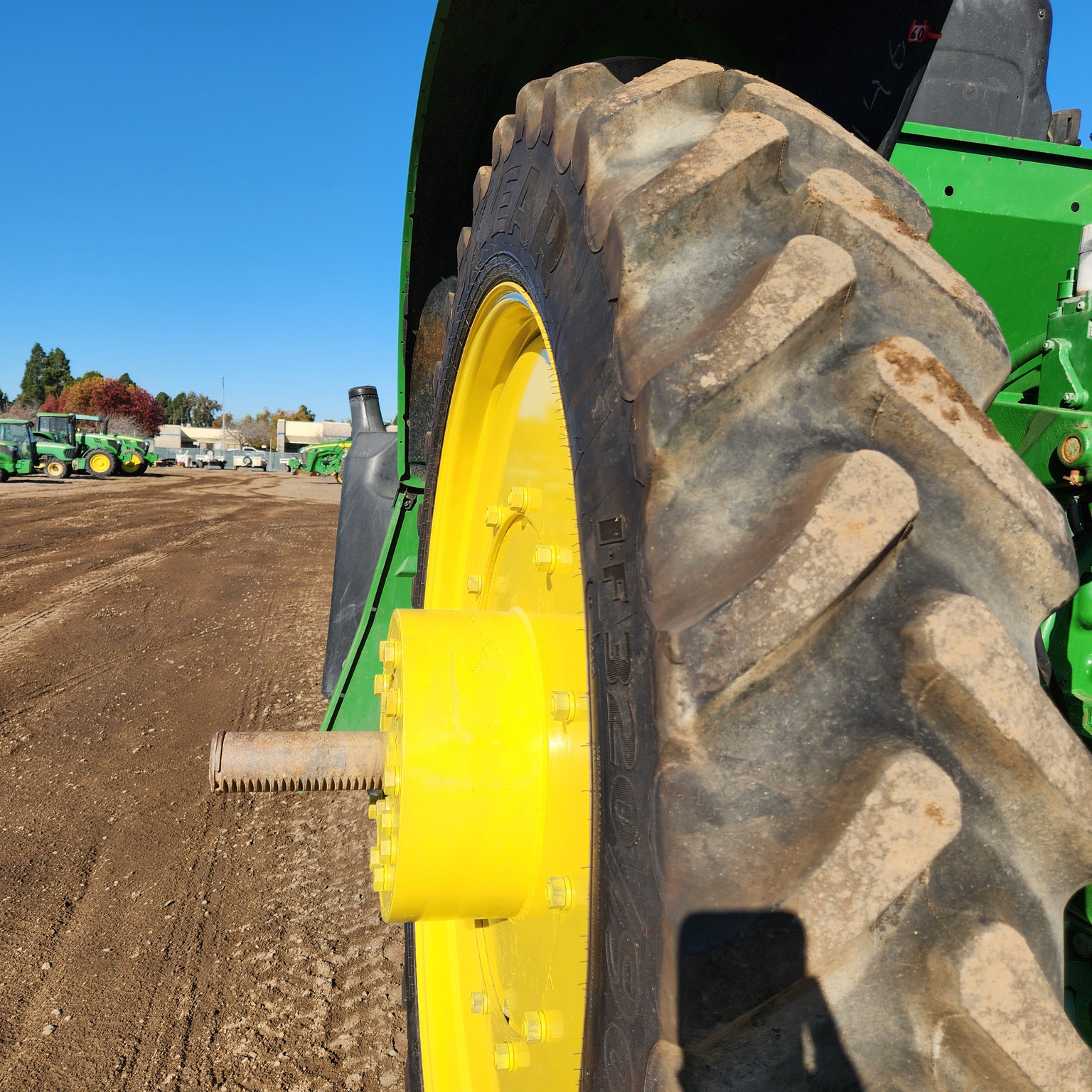 2015 John Deere 6150M Image 10