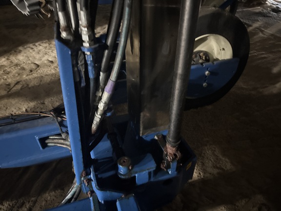 Used 2021 Kinze 3605 Planters: Drawn at Koenig Equipment in Oxford, OH - Photo13