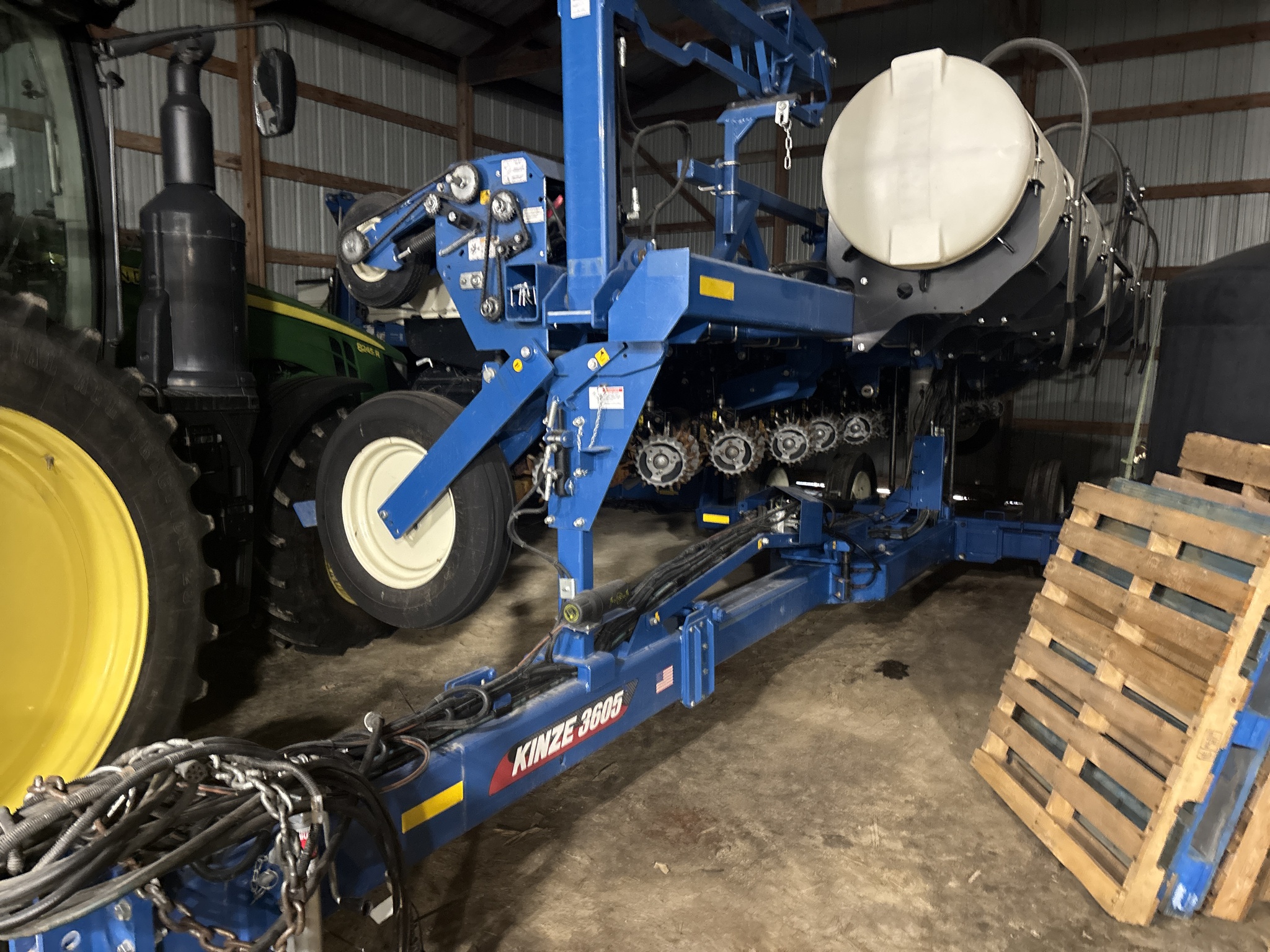 Used 2021 Kinze 3605 Planters: Drawn at Koenig Equipment in Oxford, OH - PhotoXL0