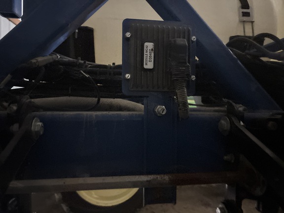 Used 2021 Kinze 3605 Planters: Drawn at Koenig Equipment in Oxford, OH - Photo23