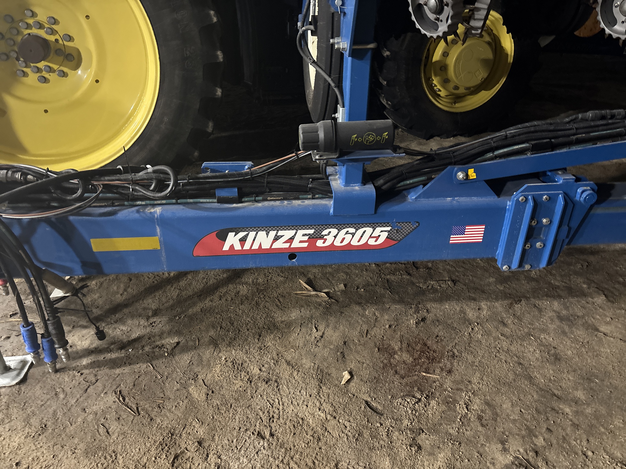 Used 2021 Kinze 3605 Planters: Drawn at Koenig Equipment in Oxford, OH - PhotoXL26