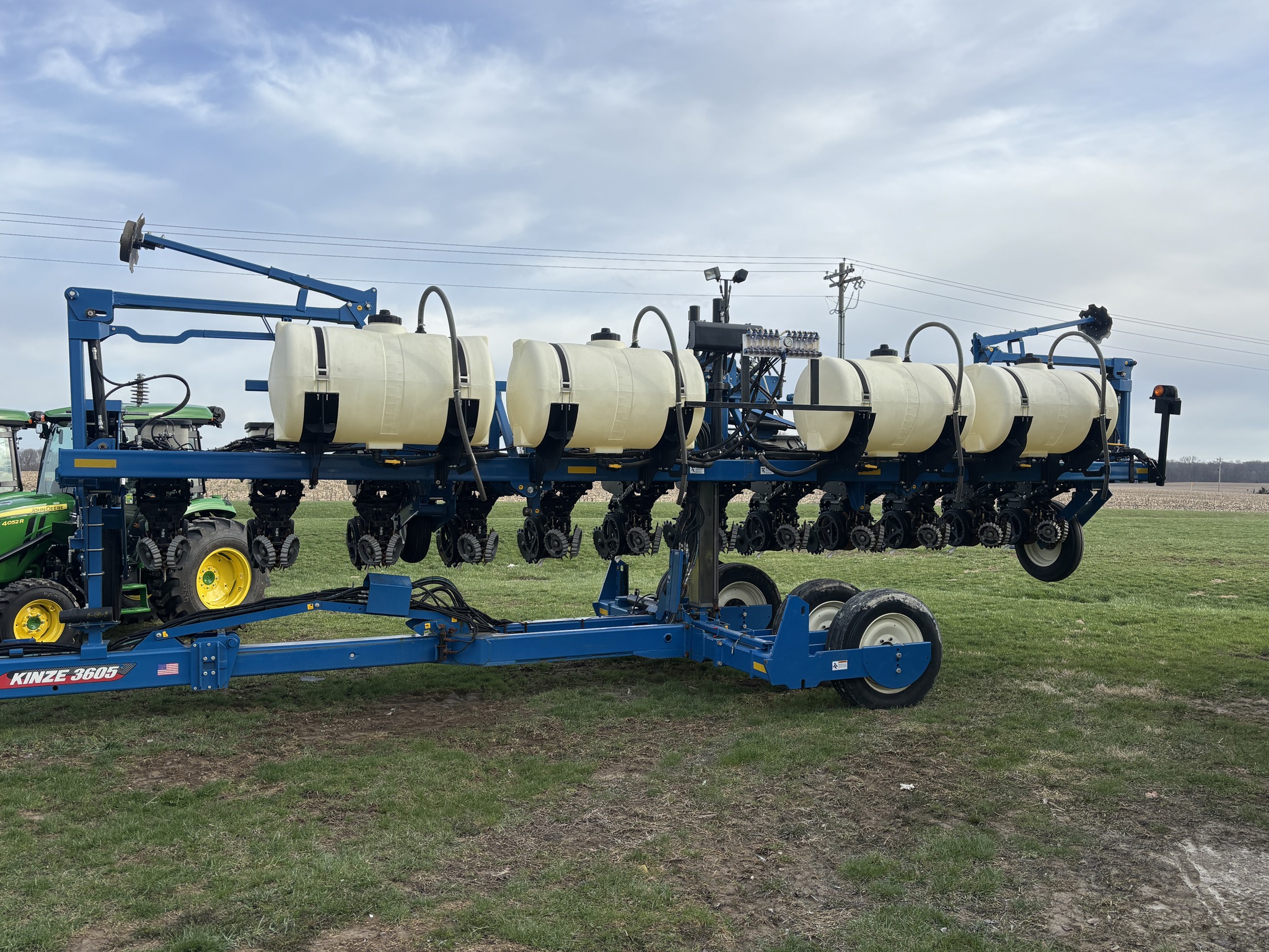 Used 2021 Kinze 3605 Planters: Drawn at Koenig Equipment in Oxford, OH - PhotoXL1