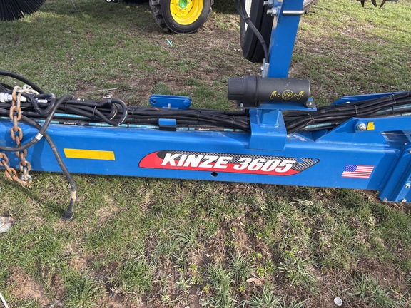 Used 2021 Kinze 3605 Planters: Drawn at Koenig Equipment in Oxford, OH - Photo10