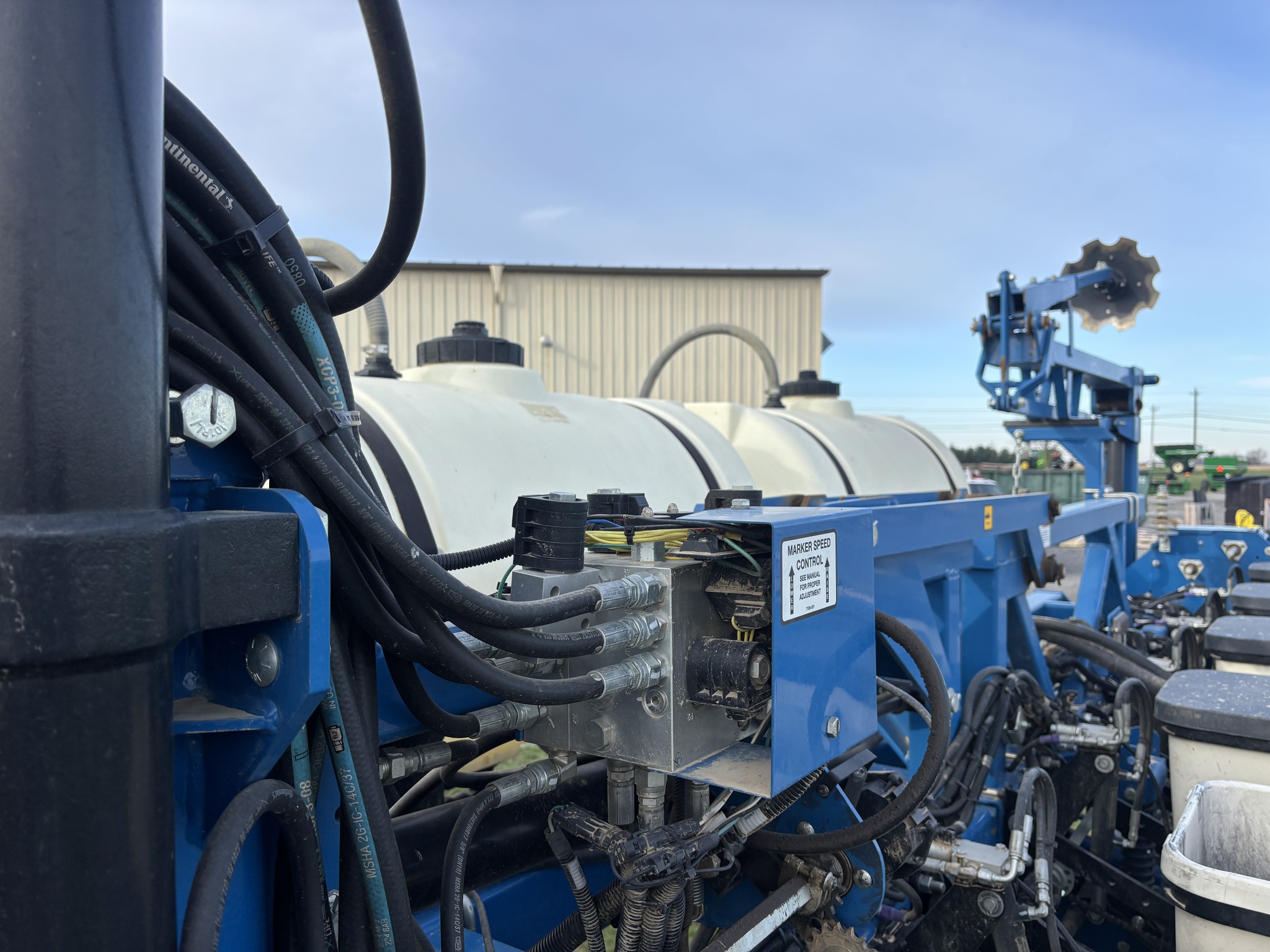 Used 2021 Kinze 3605 Planters: Drawn at Koenig Equipment in Oxford, OH - PhotoXL19